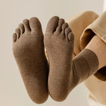  Cinci Degetul Ciorapi Pentru Om Pieptănat Bumbac Culoare Solidă Respirabil Sudoare Deodorant Stil Japonez, Moda, Sport Sosete Cu Degetele De La Picioare
